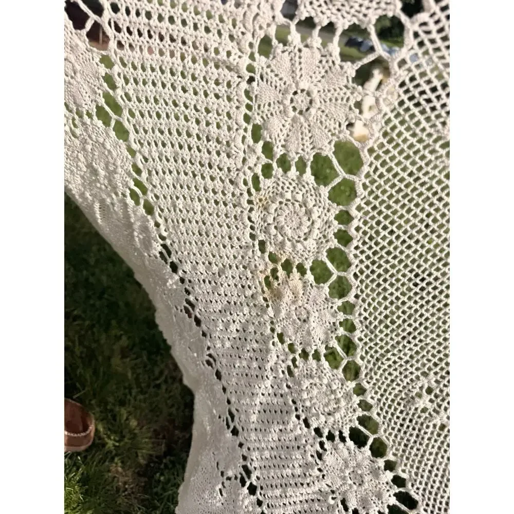 Vintage Handmade Crochet Lace Coverlet Throw Ecru Floral Roses Raised Crochet